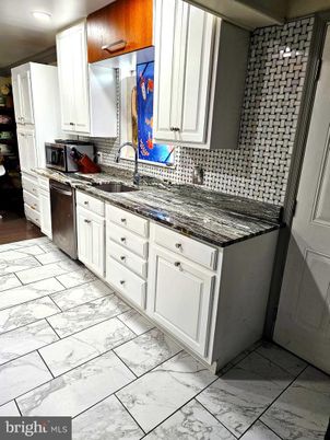Interior, Kitchen, Marble, Recessed Lighting, Stainless Steel Appliances