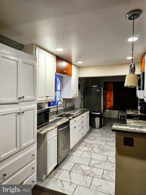 Interior, Kitchen, Marble, Pendant Lights, Recessed Lighting