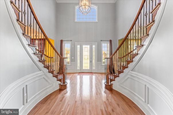 Chandelier, Interior, Wood Texture Flooring