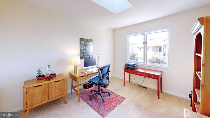 Home Office, Interior