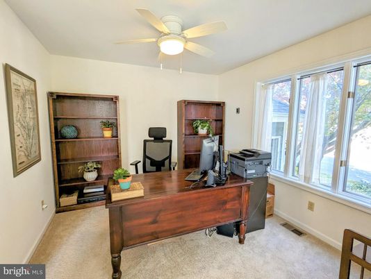 Home Office, Interior