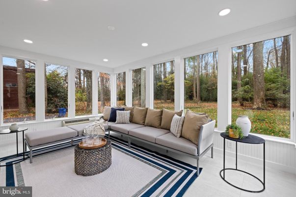Interior, Living room, Recessed Lighting, Sun Room