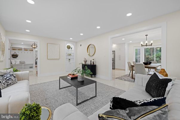 Chandelier, Dining room, Interior, Living room, Recessed Lighting