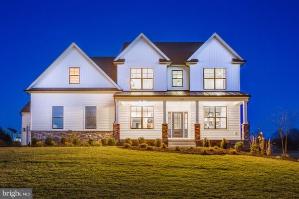 Exterior, Facade, Farmhouse