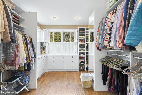 Interior, Recessed Lighting, Walk-in Closets, Wood Texture Flooring