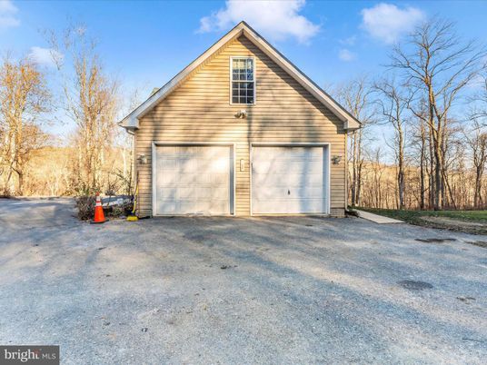 Detached Garage, Exterior