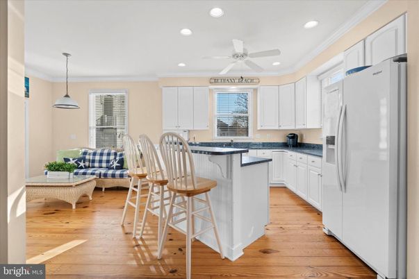 Interior, Kitchen, Living room, Pendant Lights, Recessed Lighting, Wood Texture Flooring