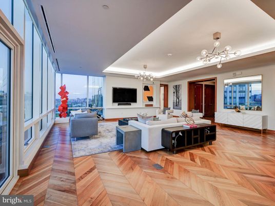 Interior, Living room, Pendant Lights, Recessed Lighting, Wood Texture Flooring