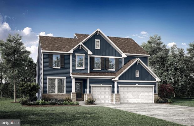 Attached, Exterior, Facade, Farmhouse