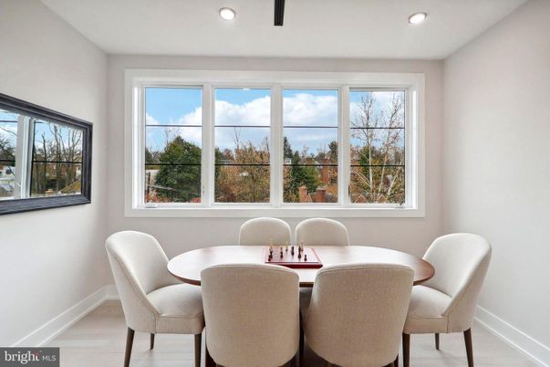 Dining room, Interior, Recessed Lighting