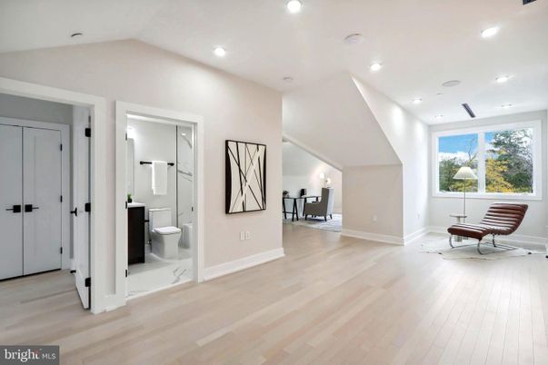 Bathroom, Interior, Recessed Lighting, Wood Texture Flooring