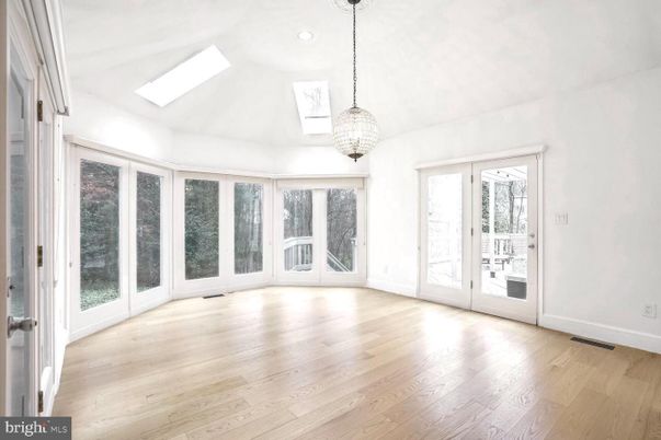 Empty room, Interior, Pendant Lights, Recessed Lighting, Wood Texture Flooring