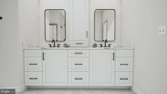 Bathroom, Dual Sink Vanities, Interior