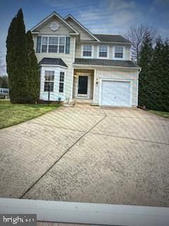 Attached, Exterior, Facade, Farmhouse