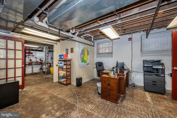 Garage, Interior