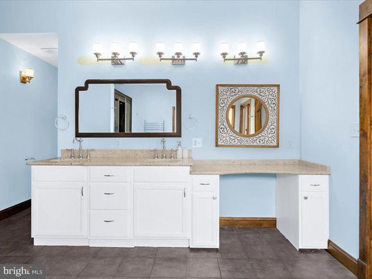 Bathroom, Dual Sink Vanities, Interior