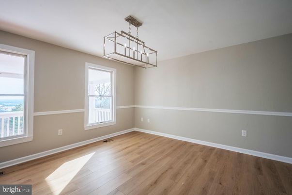 Empty room, Interior, Pendant Lights, Wood Texture Flooring