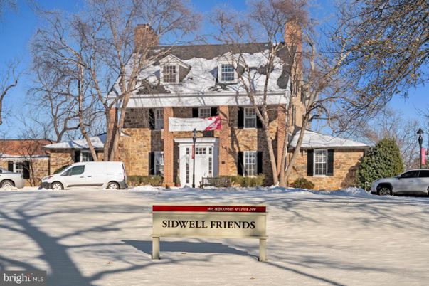 Exterior, Facade, Brick Facade, Cape Cod