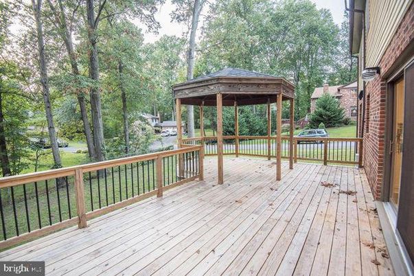 Exterior, Wood Texture Flooring