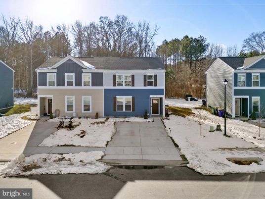 Exterior, Facade, Farmhouse