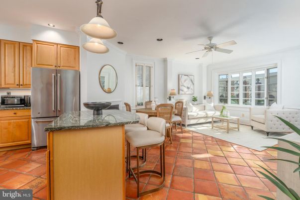 Dining room, Interior, Kitchen, Living room, Pendant Lights, Recessed Lighting, Stainless Steel Appliances