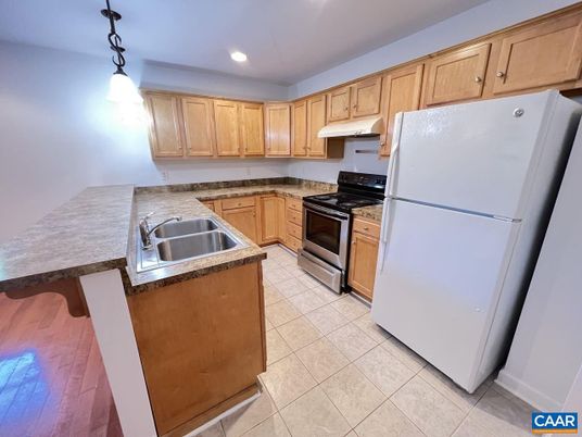 Interior, Kitchen, Pendant Lights, Recessed Lighting, Wood Texture Flooring