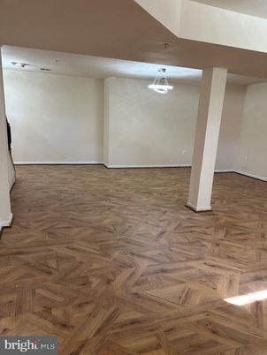 Empty room, Interior, Pendant Lights, Wood Texture Flooring