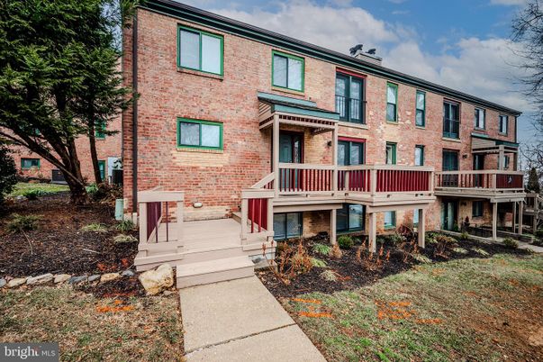 Exterior, Facade, Brick Facade, Rowhouse