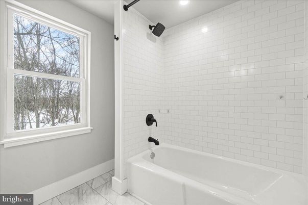 Bathroom, Interior, Marble, Recessed Lighting