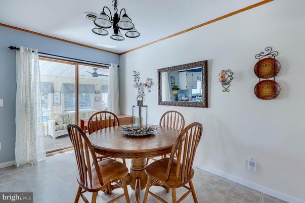 Chandelier, Dining room, Interior
