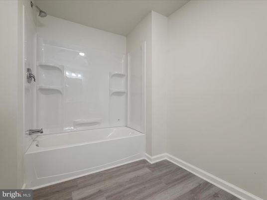 Bathroom, Interior, Recessed Lighting, Wood Texture Flooring