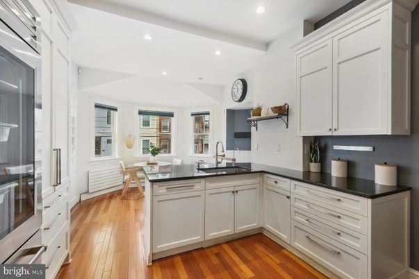 Dining room, Interior, Kitchen, Recessed Lighting, Wood Texture Flooring