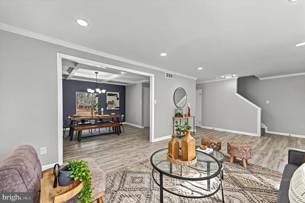 Chandelier, Dining room, Interior, Recessed Lighting, Wood Texture Flooring
