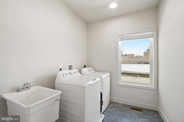 Interior, Recessed Lighting, Washer