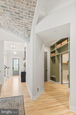 Interior, Pendant Lights, Wood Texture Flooring