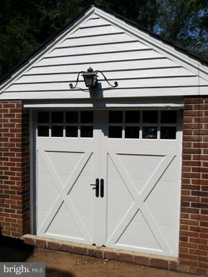 Detached Garage, Exterior