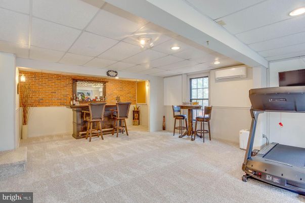 Fitness Equipment, Interior, Recessed Lighting, Stone Walls