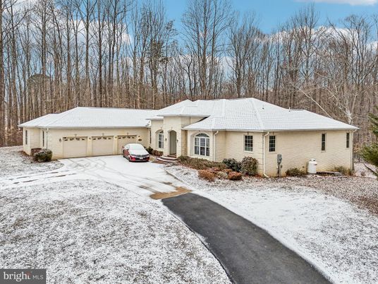 Attached, Backyard, Exterior, Facade, Ranch