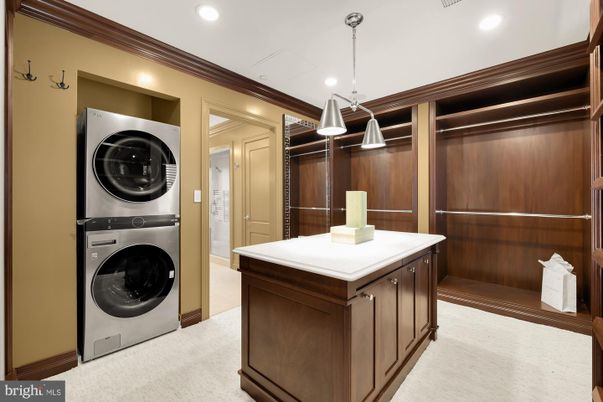 Interior, Pendant Lights, Recessed Lighting, Utility Closets, Washer