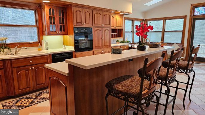 Interior, Kitchen, Recessed Lighting, Water
