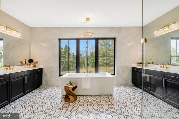 Bathroom, Dual Sink Vanities, Free Standing Baths, Glass Shower, Interior, Marble Walls, Pendant Lights
