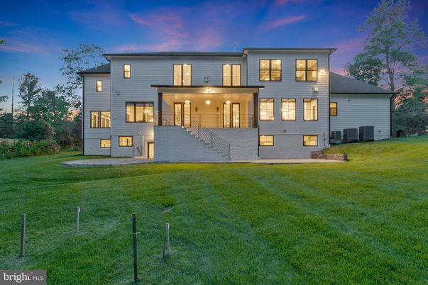 Backyard, Exterior, Facade, Modern