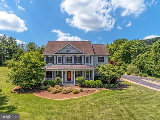 Backyard, Exterior, Facade, Georgian