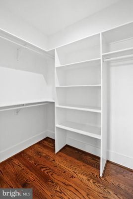 Interior, Walk-in Closets, Wood Texture Flooring