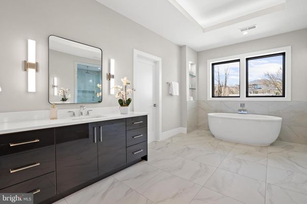 Bathroom, Dual Sink Vanities, Free Standing Baths, Interior, Marble, Recessed Lighting