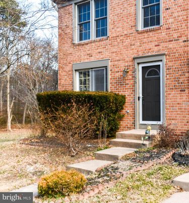 Exterior, Facade, Brick Facade, Rowhouse