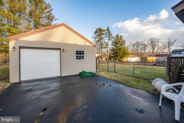 Backyard, Detached Garage, Exterior