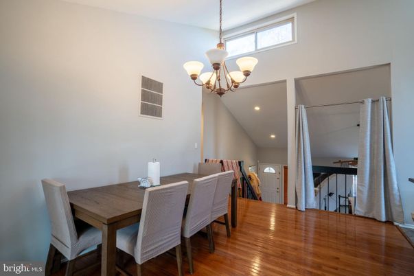 Chandelier, Dining room, Interior, Recessed Lighting, Wood Texture Flooring
