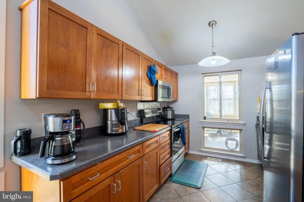 Interior, Kitchen, Pendant Lights, Stainless Steel Appliances