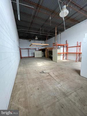 Garage, Interior, Stone Walls